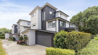 7A Allendale Road, Mount Albert, Auckland - Carousel 1