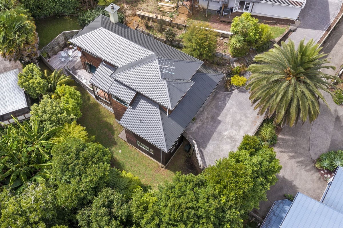 2/25 Howard Road, Northcote, Auckland - Carousel 2