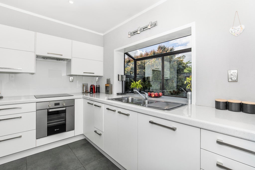 44B Manse Road, Pahurehure, Papakura - Carousel 2