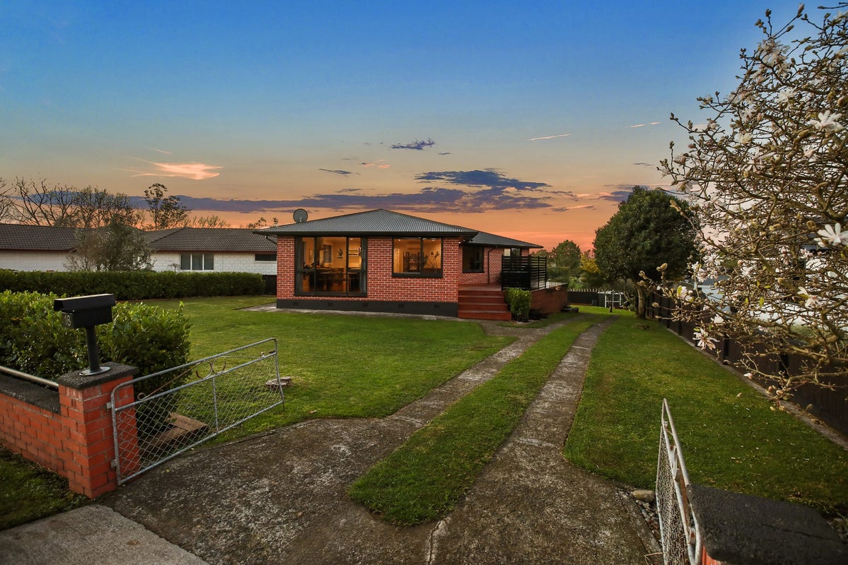 18 Pirongia Road, Te Awamutu, Te Awamutu - Carousel 1