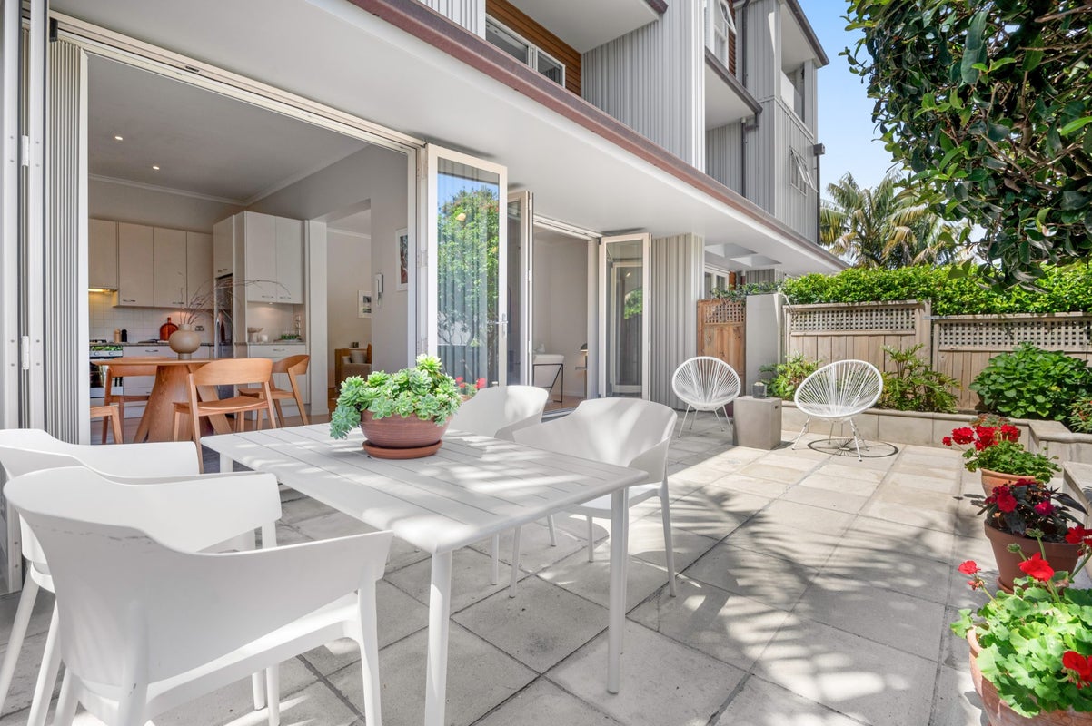 1B Claybrook Road, Parnell, Auckland - Carousel 2