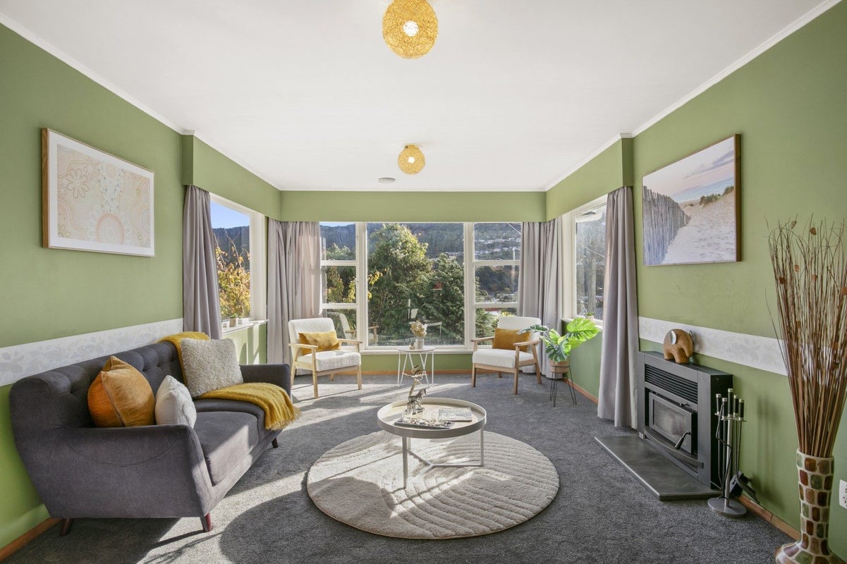 12 Ranui Terrace, Tawa, Wellington - Carousel 2