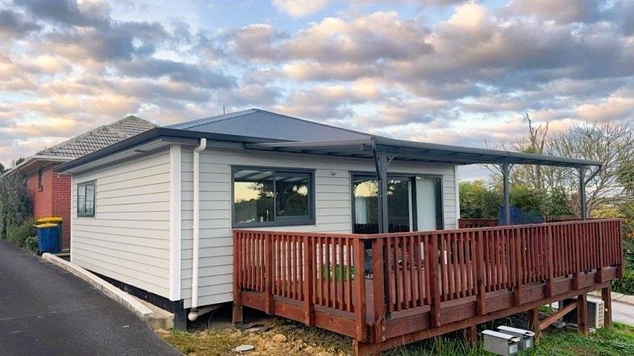 10B Maui Street, New Lynn, Auckland - Carousel 1