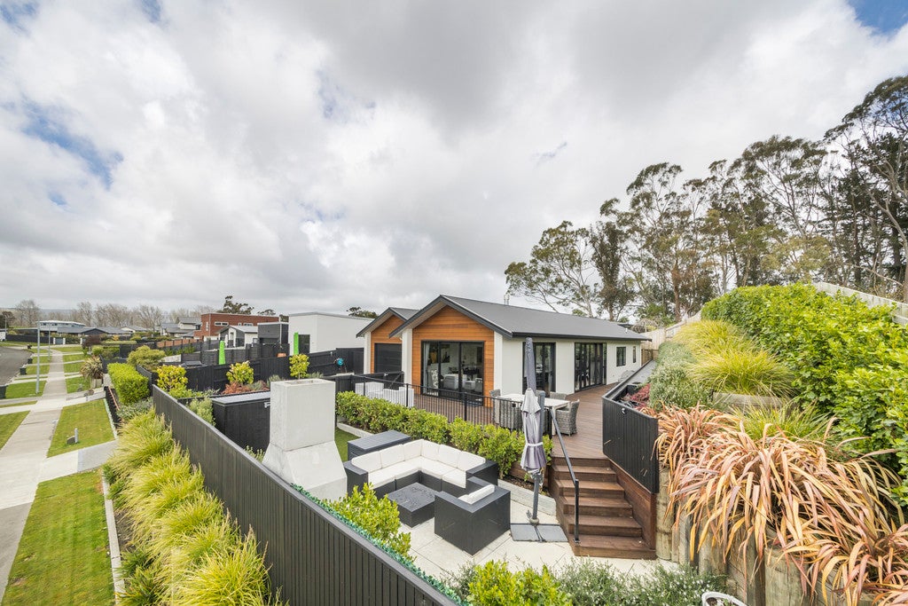 137 Atawhai Road, Fitzherbert, Palmerston North - Carousel 2