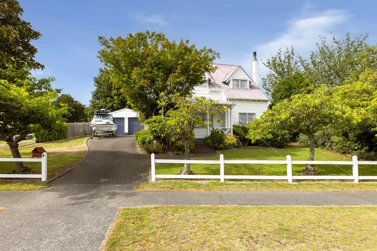 9 Greenwich Street, Richmond Heights, Taupo - Carousel 2