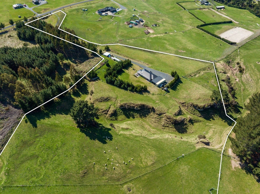 57 Charnley Gardens, Kinloch, Taupo - Carousel 23