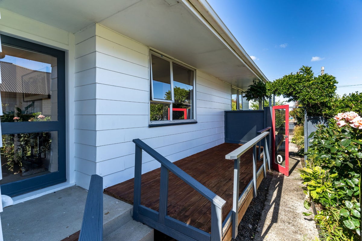 14 Cross Street, Milton - Carousel 22