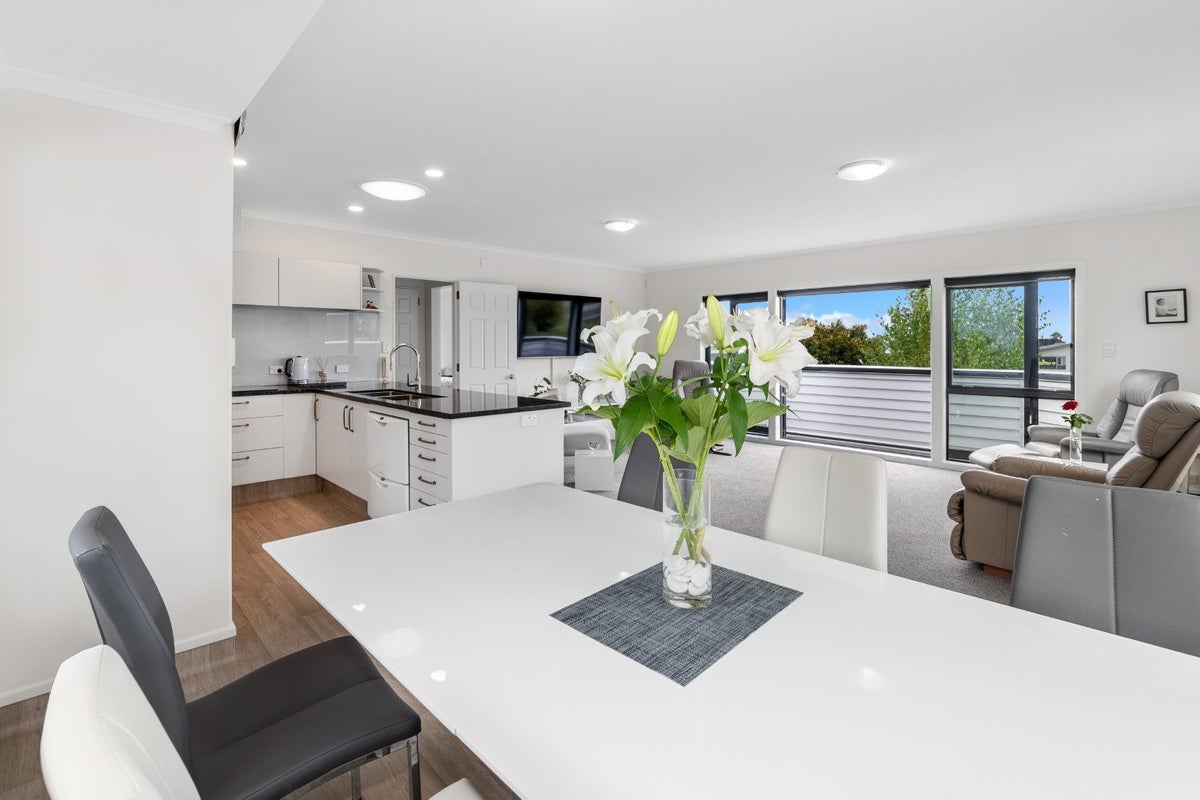 38 Eaton Crescent, Matua, Tauranga - Carousel 1