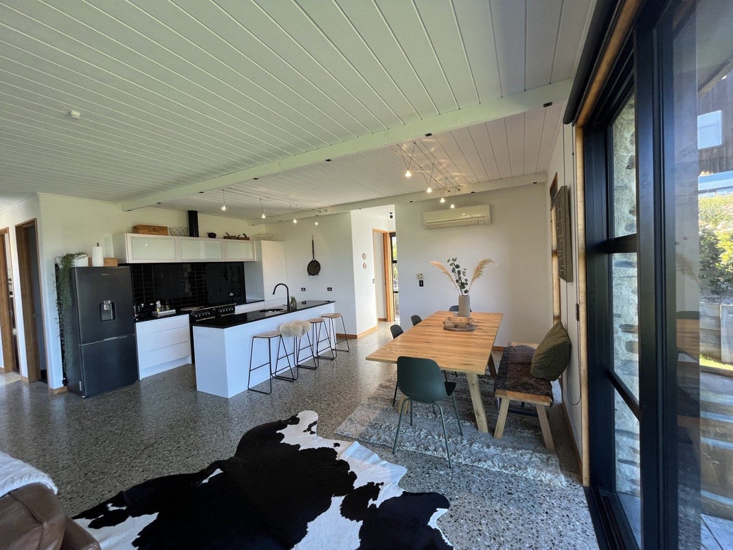 10 Arran Lane, Jacks Point, Queenstown - Carousel 2