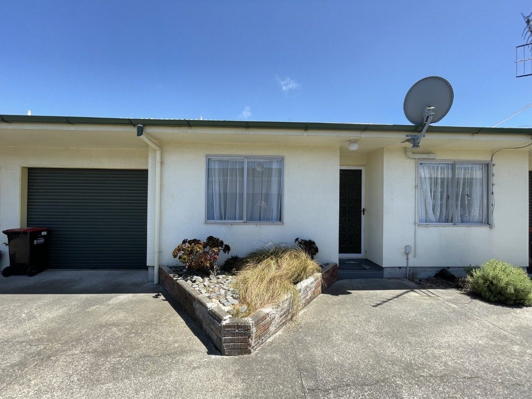 2/24 Coventry Avenue, Tamatea, Napier - Carousel 1