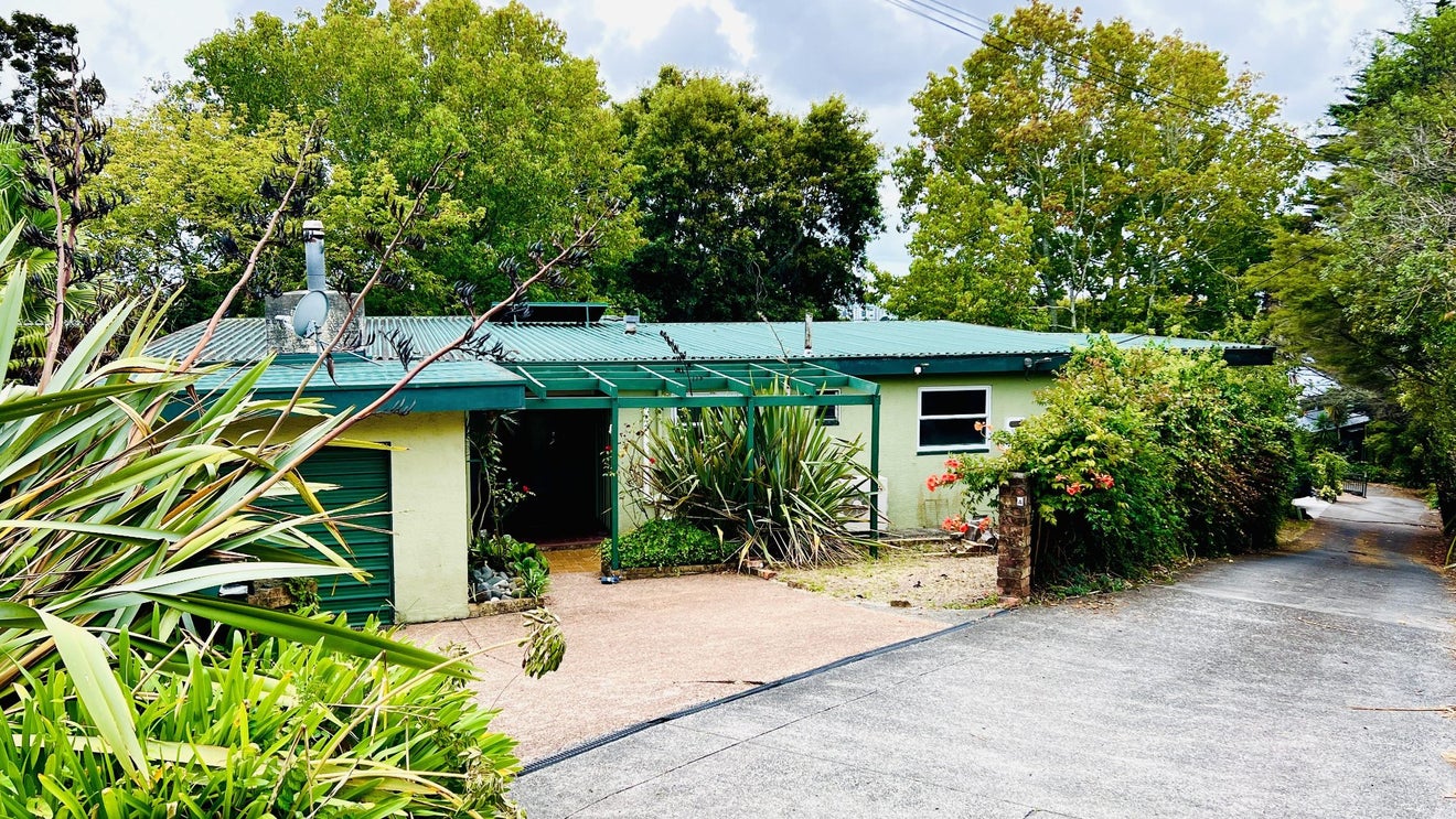 149A Glengarry Road, Glen Eden, Auckland - Carousel 1