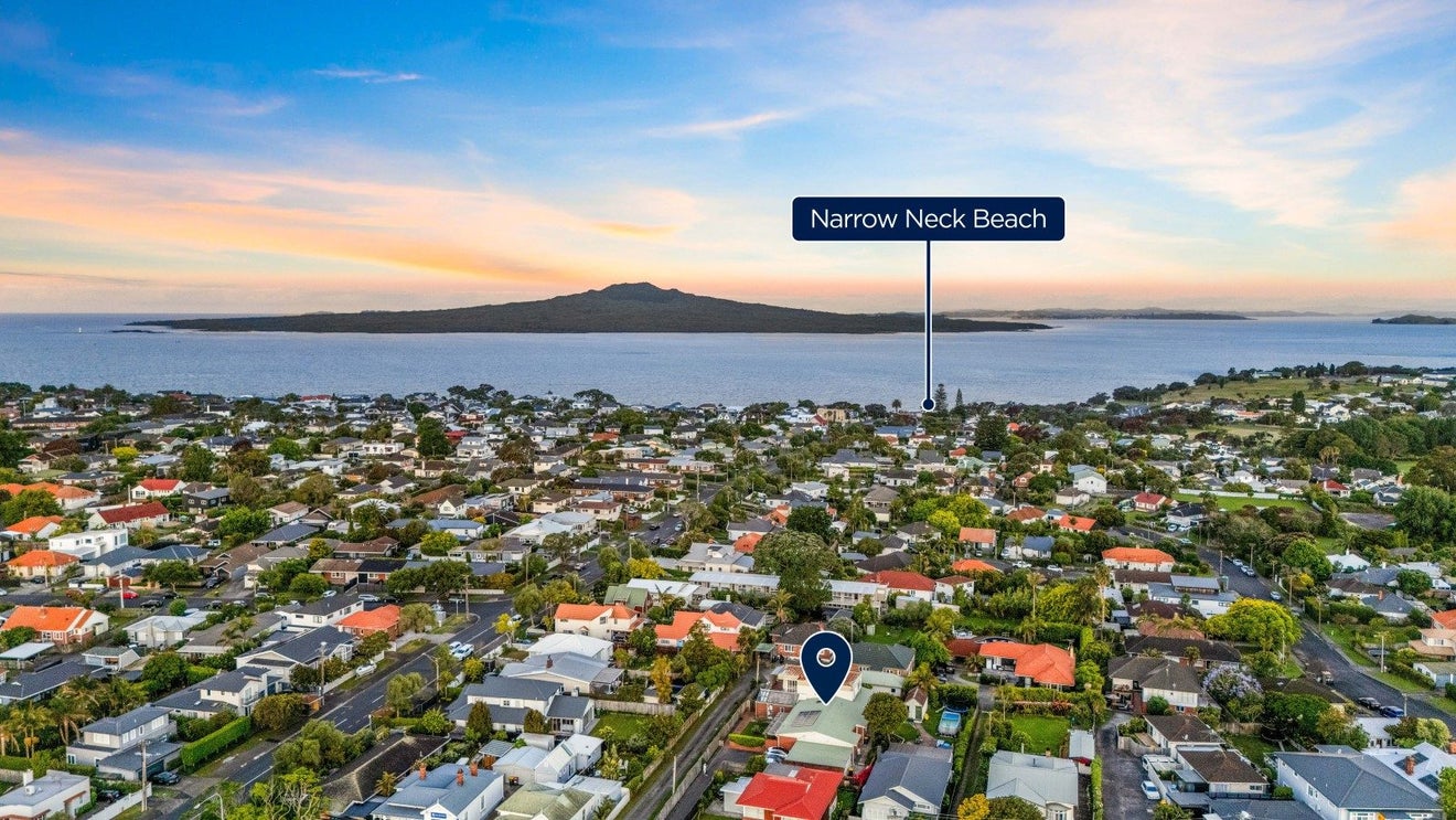 76A Lake Road, Narrow Neck, Auckland - Carousel 2