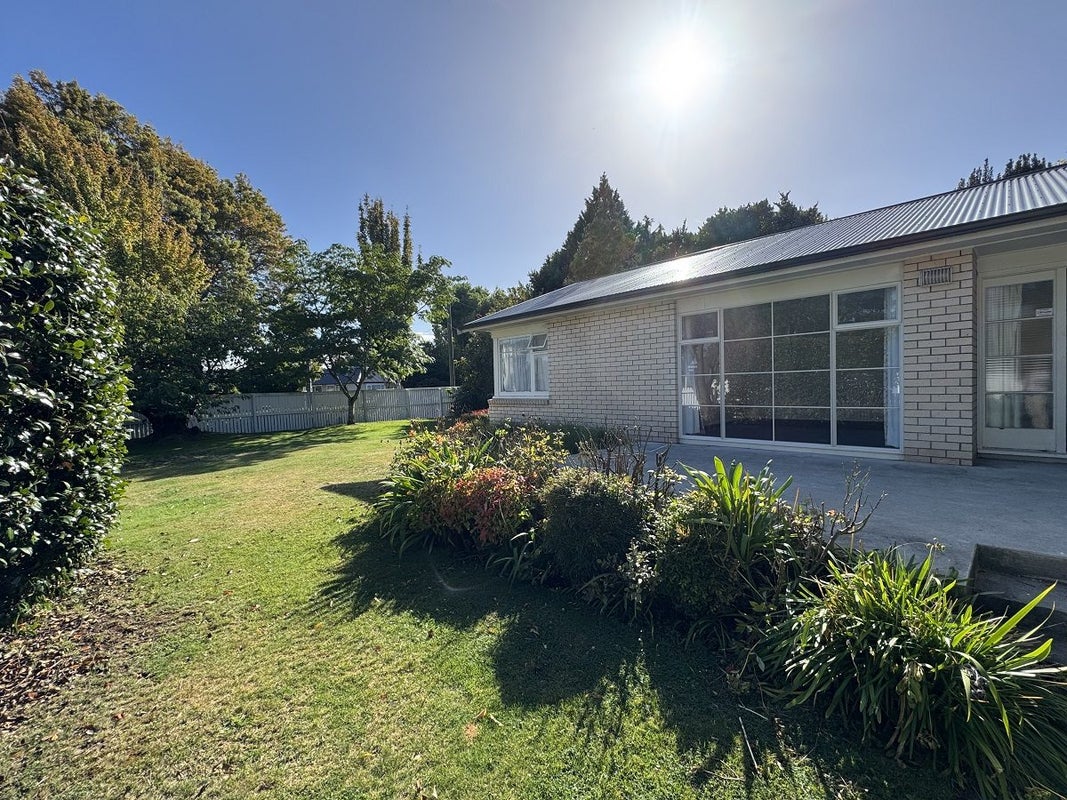 3 Rochford Place, Bryndwr, Christchurch - Carousel 2