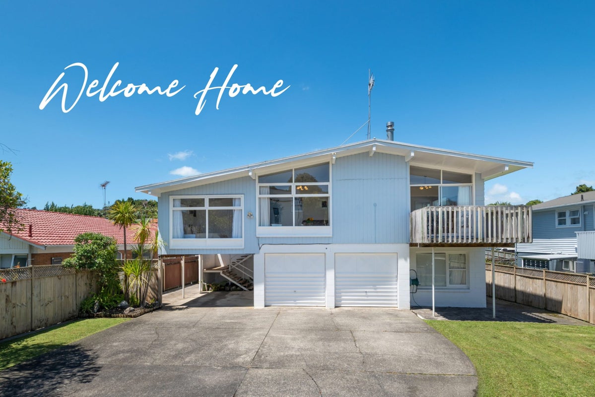16 Keldale Place, Forrest Hill, Auckland - Carousel 1