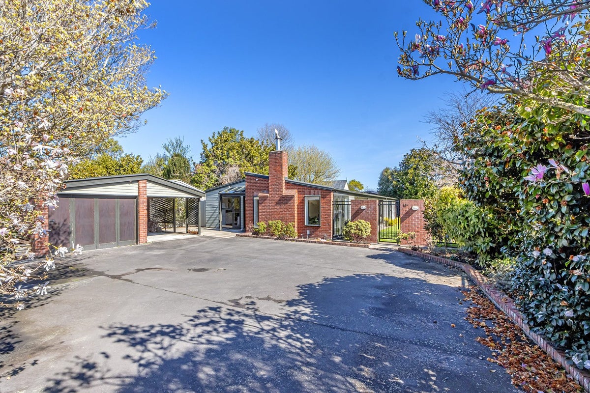 53A Garreg Road, Bryndwr, Christchurch - Carousel 1