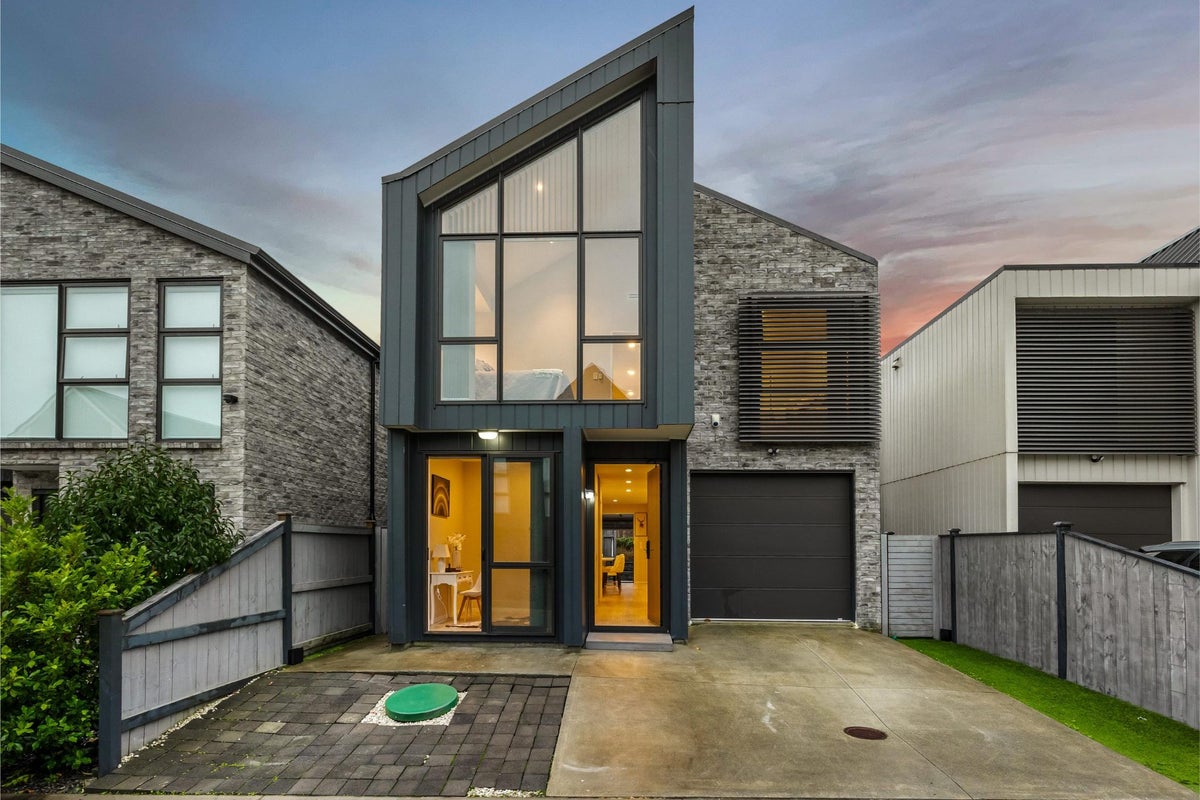 112 Kerepi Street, Westgate, Auckland - Carousel 1
