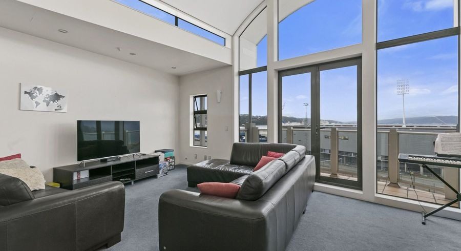 2/125 Thorndon Quay, Pipitea, Wellington - Carousel 2