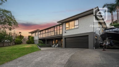 14 Hamish Place, Sunnyhills, Auckland - Carousel 1