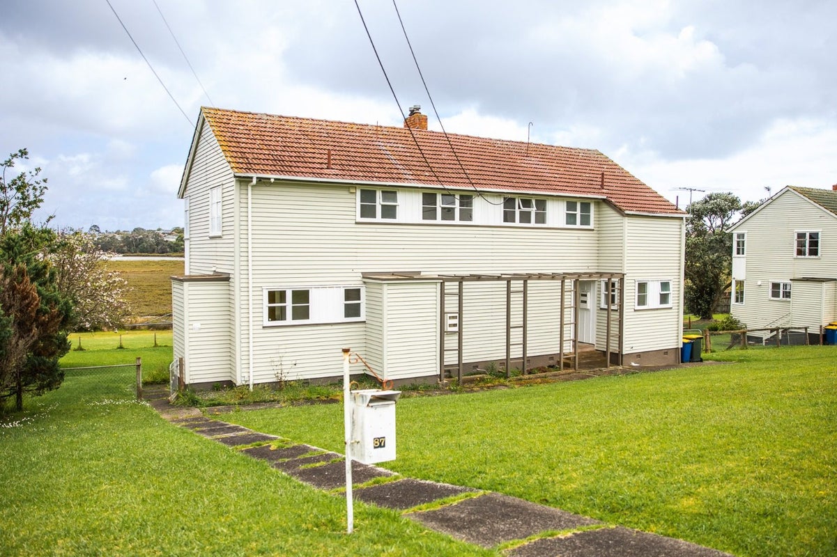 87 Beresford Street, Bayswater, Auckland - Carousel 1