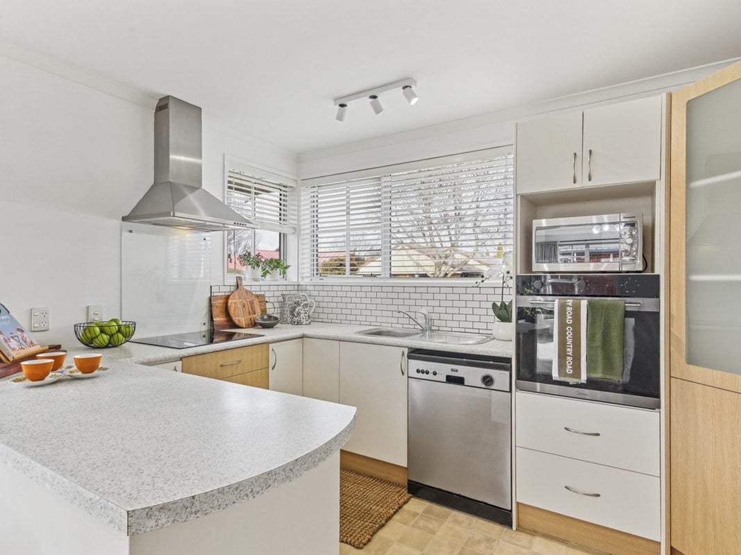 2/94 Merrin Street, Avonhead, Christchurch - Carousel 2