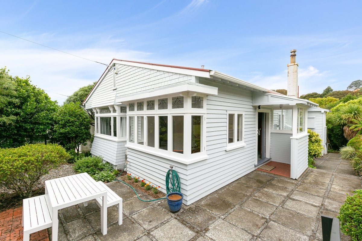 109 Campbell Street, Karori, Wellington - Carousel 1