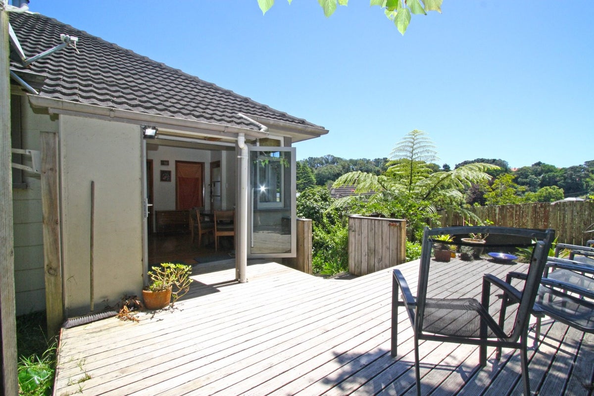 44 Parsons Street, Vogeltown, New Plymouth - Carousel 12