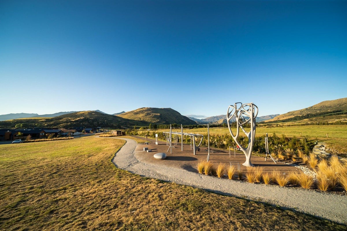 16 Shoveler Road, Hanley's Farm, Jacks Point, Queenstown-Lakes, Otago - Carousel 7