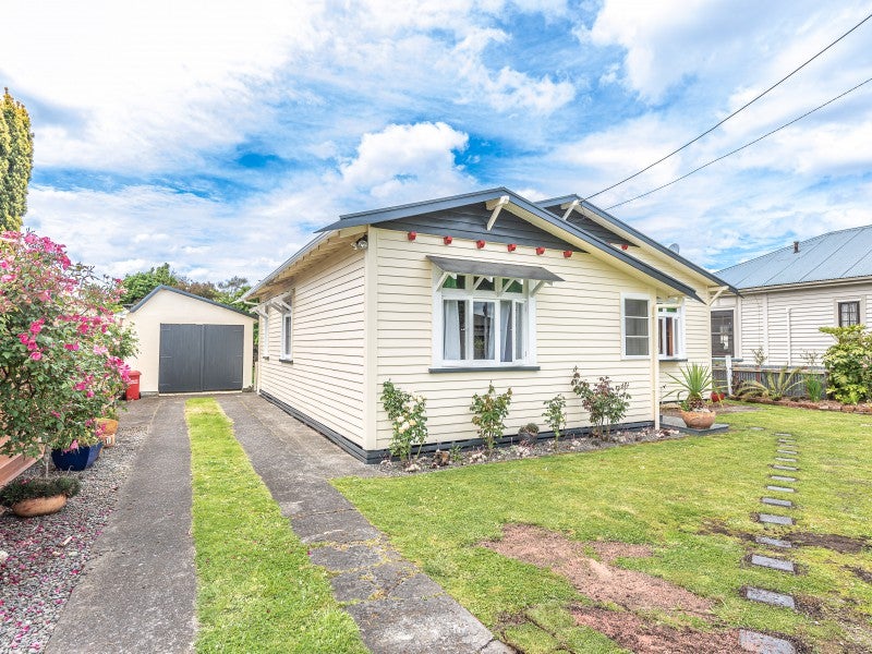 43 Young Street, Whanganui East, Whanganui - Carousel 2