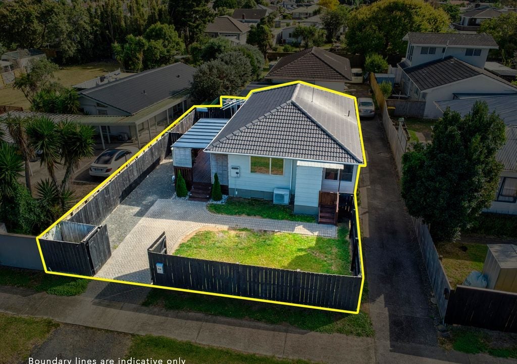1/7 McInnes Road, Weymouth, Auckland - Carousel 1