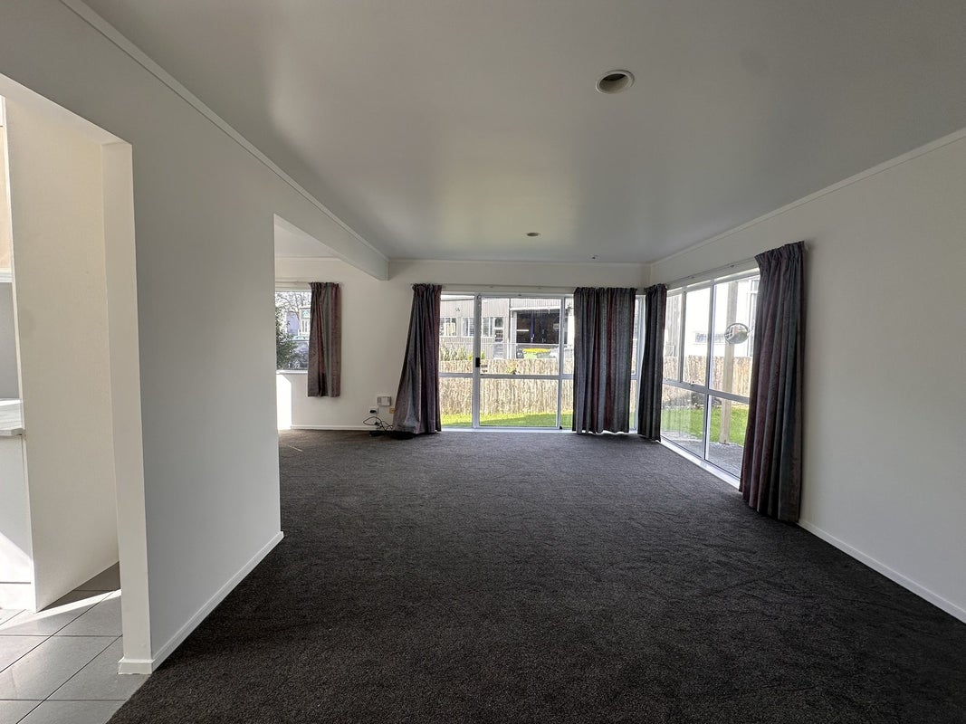 6A Howard Hunter Avenue, Saint Johns, Auckland - Carousel 2