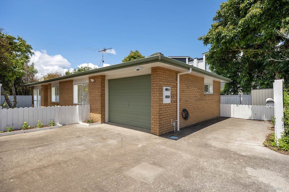 114 Crawford Avenue, Mangere Bridge, Auckland - Carousel 1