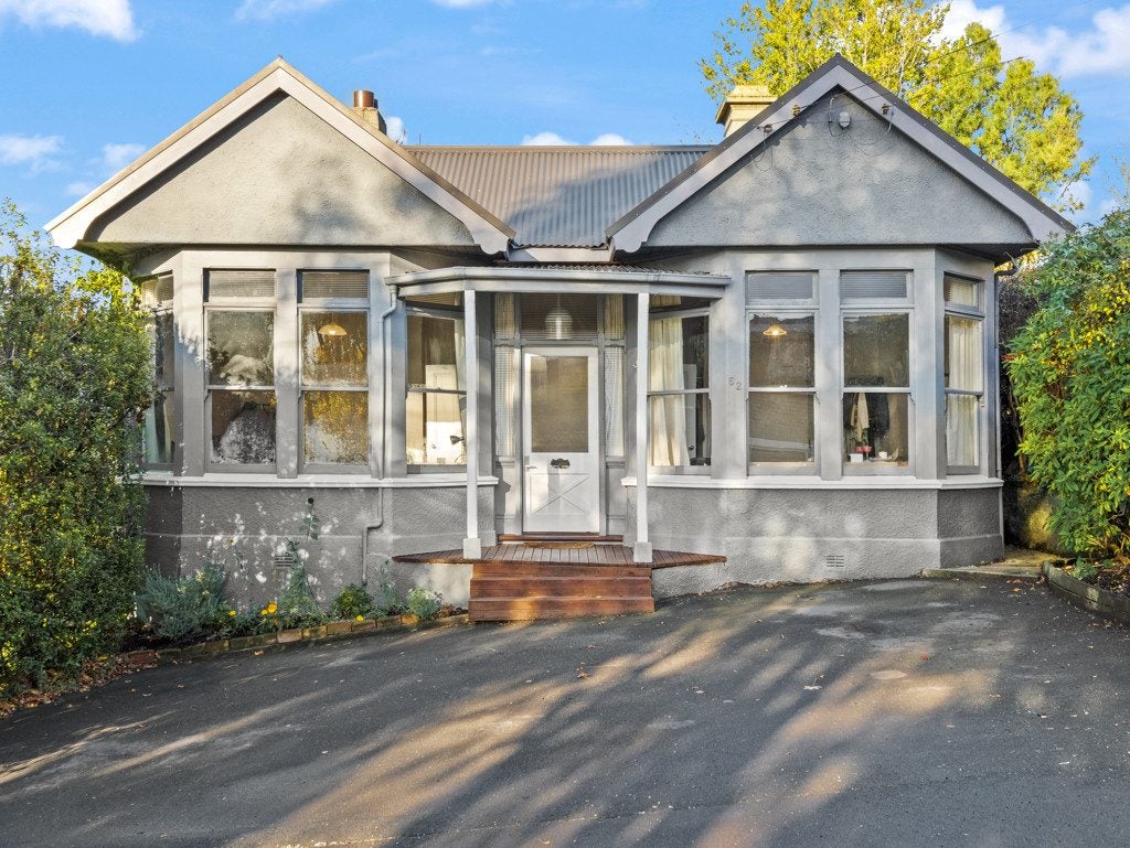 52 Argyle Street, Mornington, Dunedin - Carousel 1