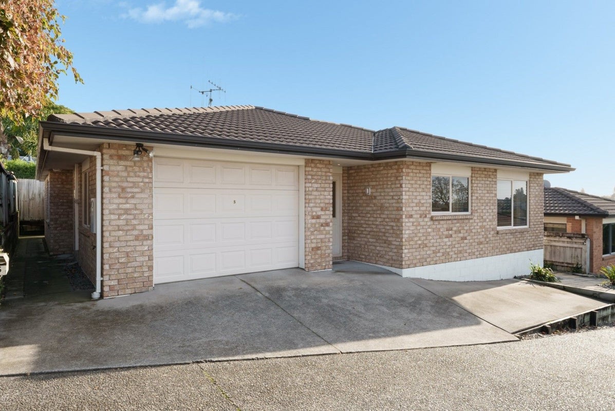 5 Verona Way, Judea, Tauranga - Carousel 1