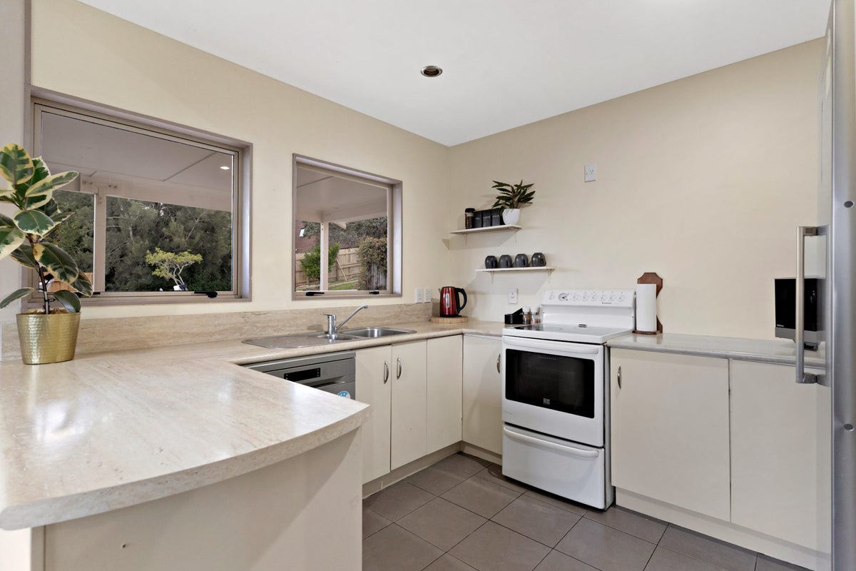 28 Shadon Place, Stanmore Bay, Whangaparaoa - Carousel 2