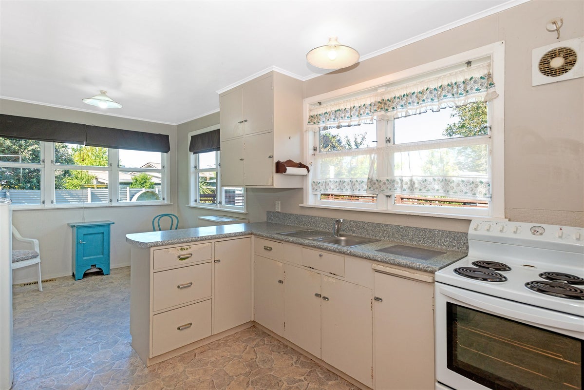 11A Bloomfield Road, Te Hapara, Gisborne - Carousel 2