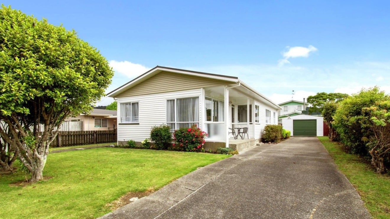 35 Kiwi Street, Heretaunga, Upper Hutt - Carousel 1