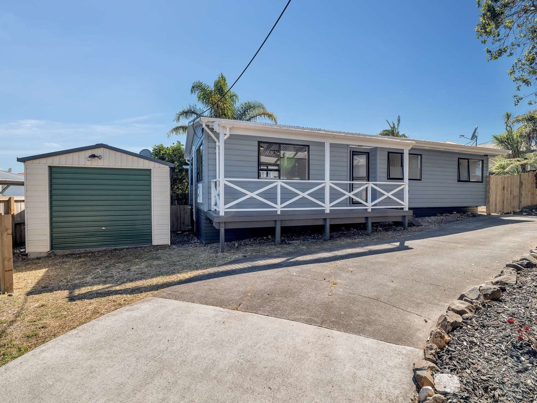 1/9 Titoki Street, Te Atatu Peninsula, Auckland - Carousel 2