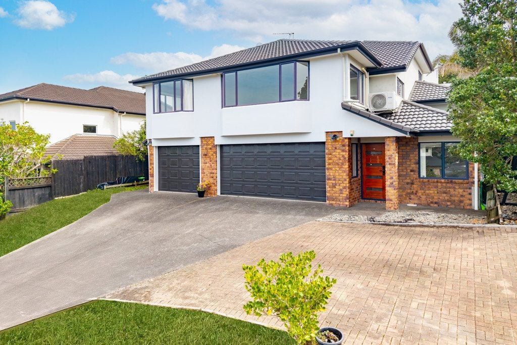 42 Gold Street, Albany Heights, Auckland - Carousel 2