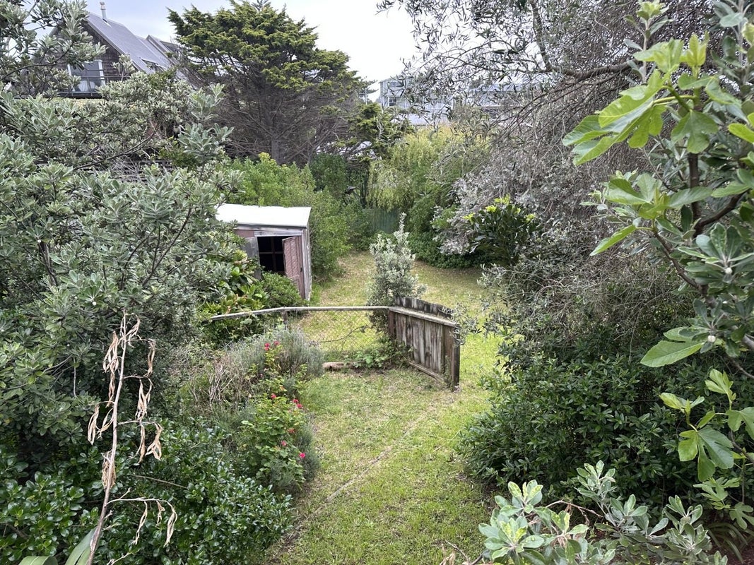 10 Frances Street, Waikanae Beach, Waikanae - Carousel 19
