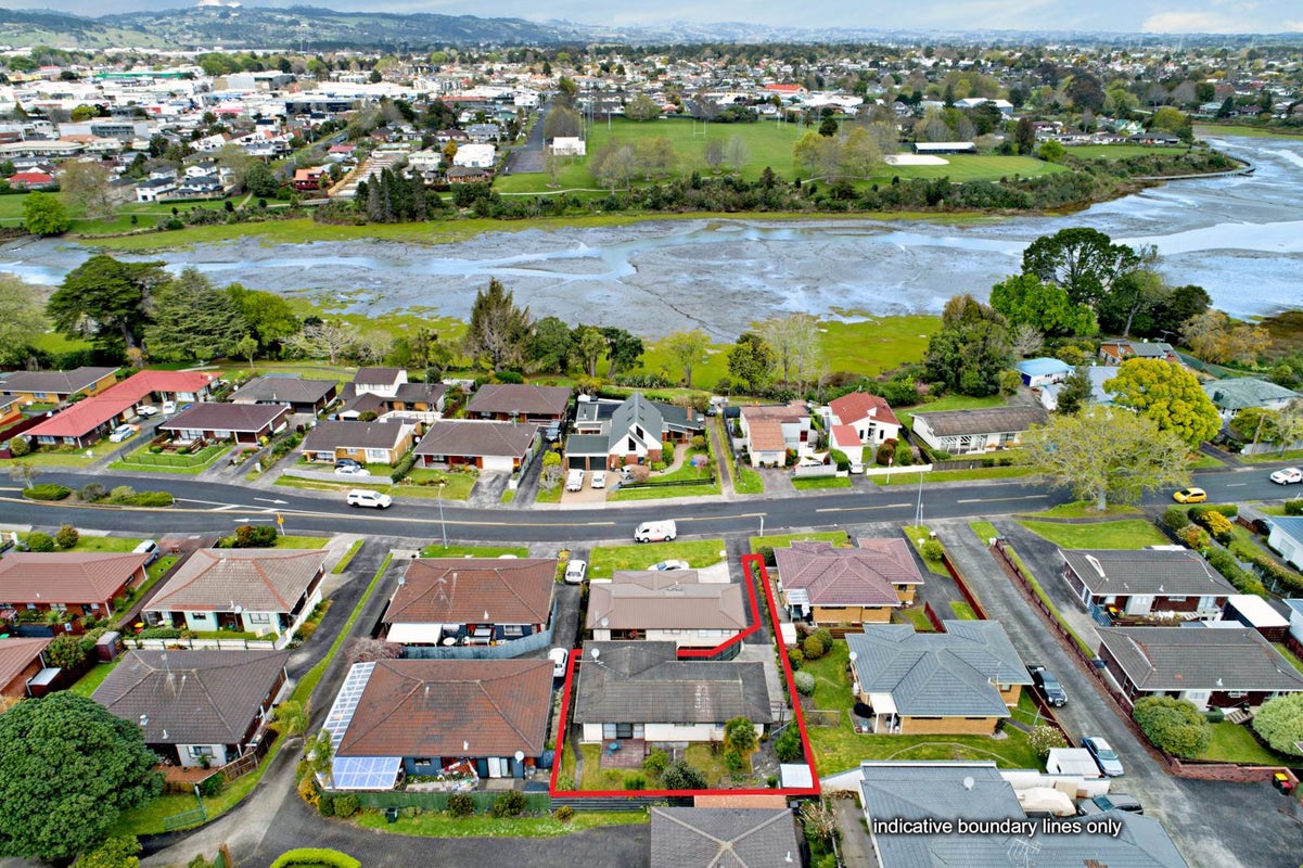2/32 Gills Avenue, Papakura, Auckland - Carousel 2