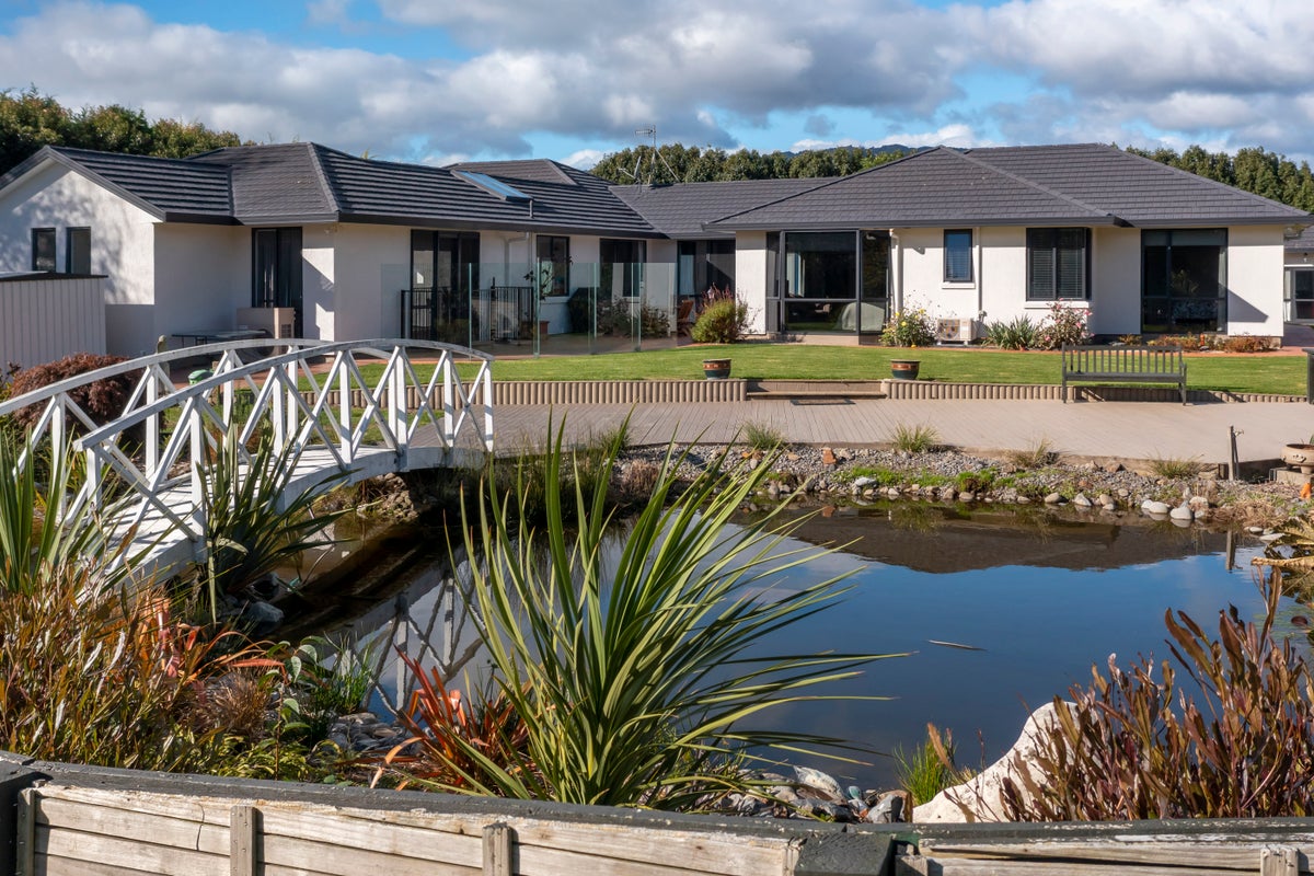 109 King Arthur Drive, Otaihanga, Paraparaumu - Carousel 35