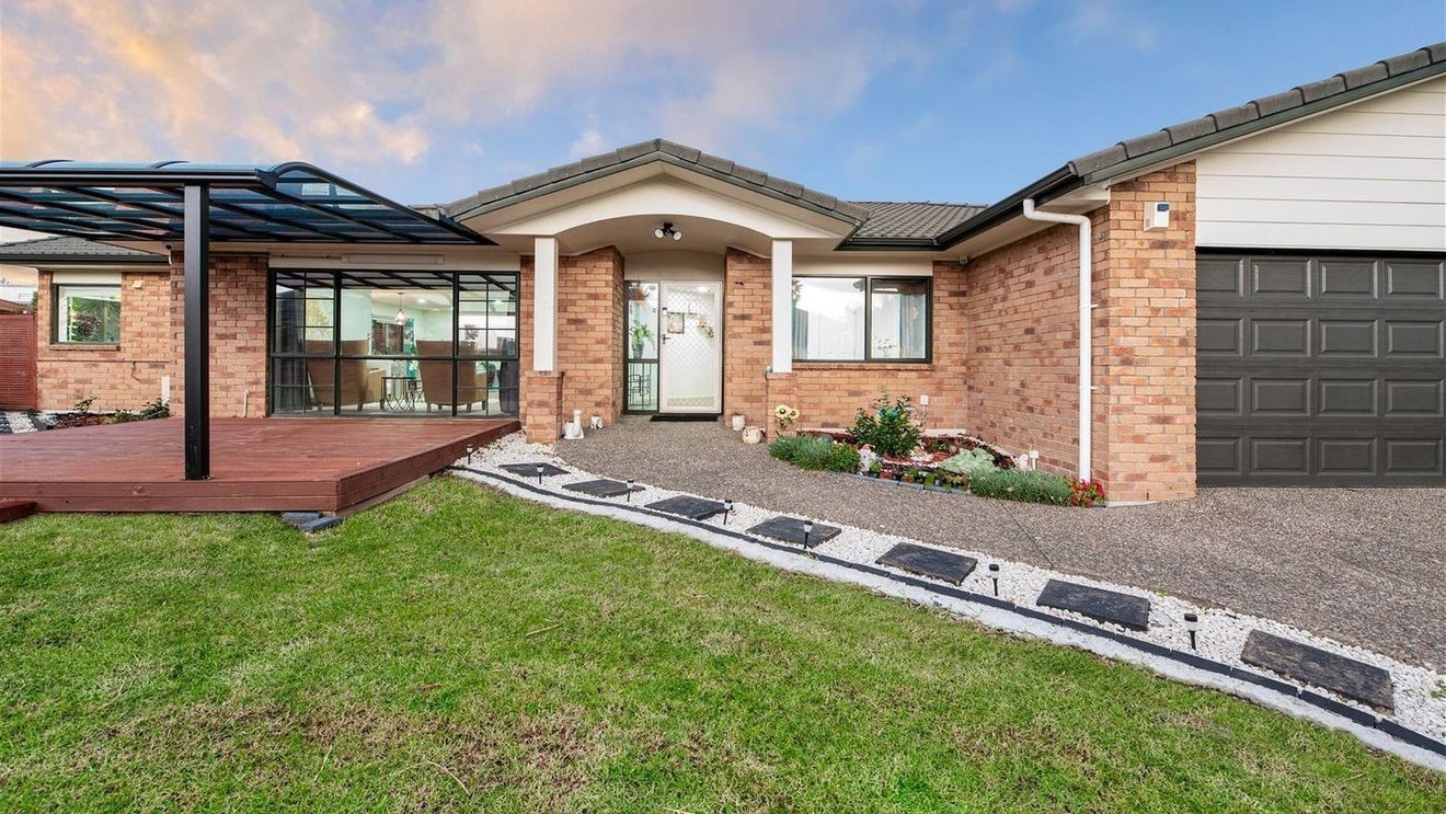 30 Hercules Drive, Henderson, Auckland - Carousel 1