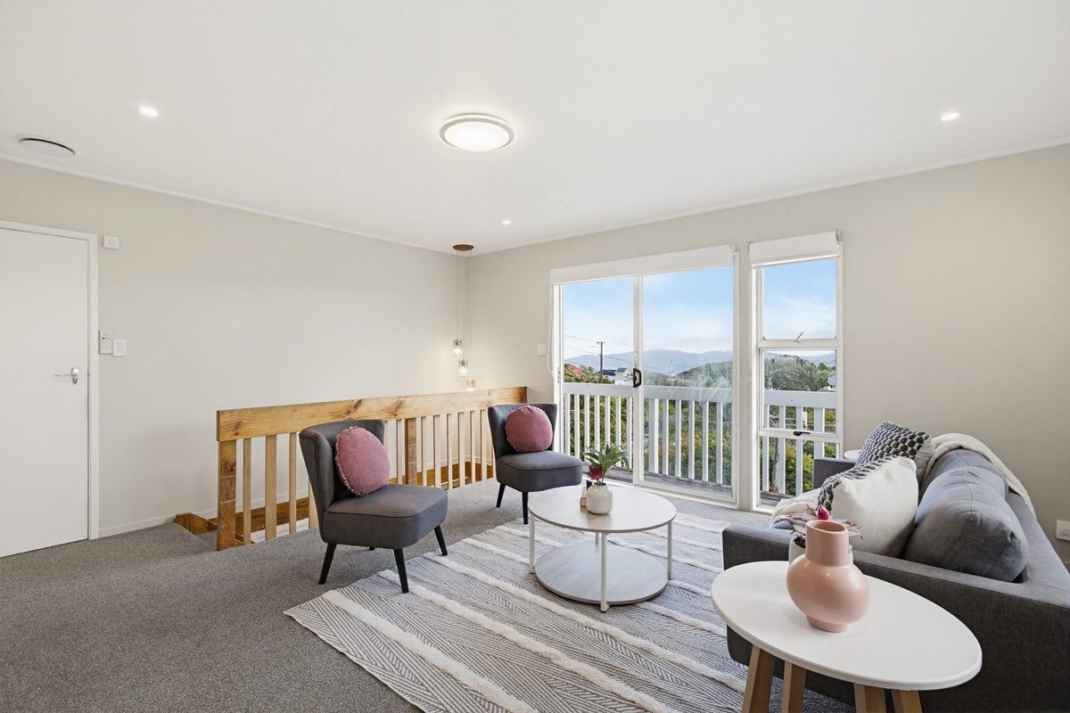 93 Black Rock Road, Newlands, Wellington - Carousel 2