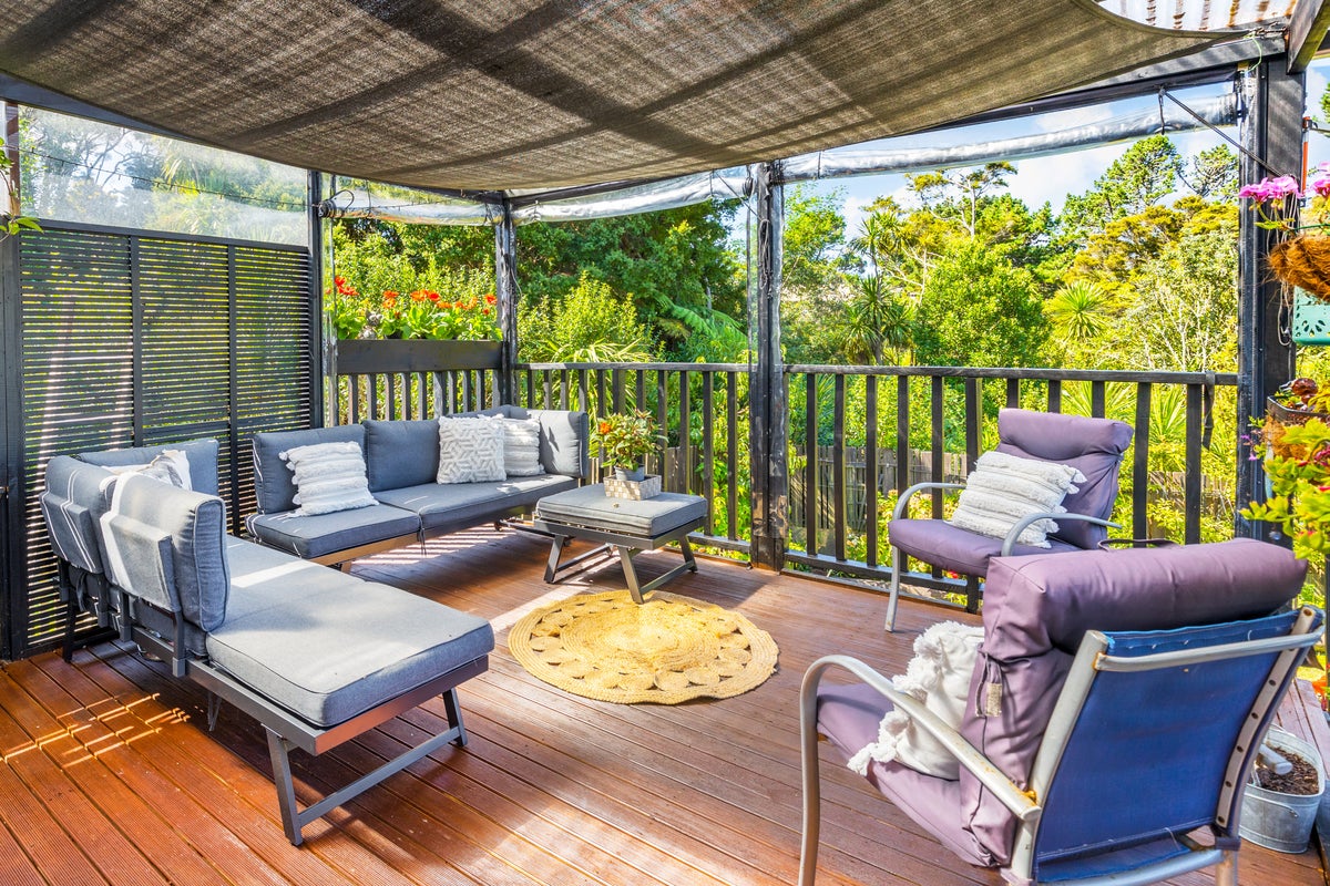 4 Paewai Road, Glen Eden, Auckland - Carousel 1