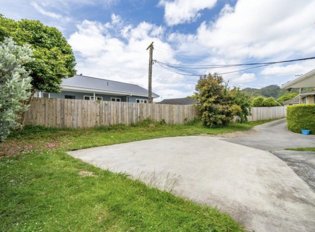 11B Foster Street, Taita, Lower Hutt - Carousel 12