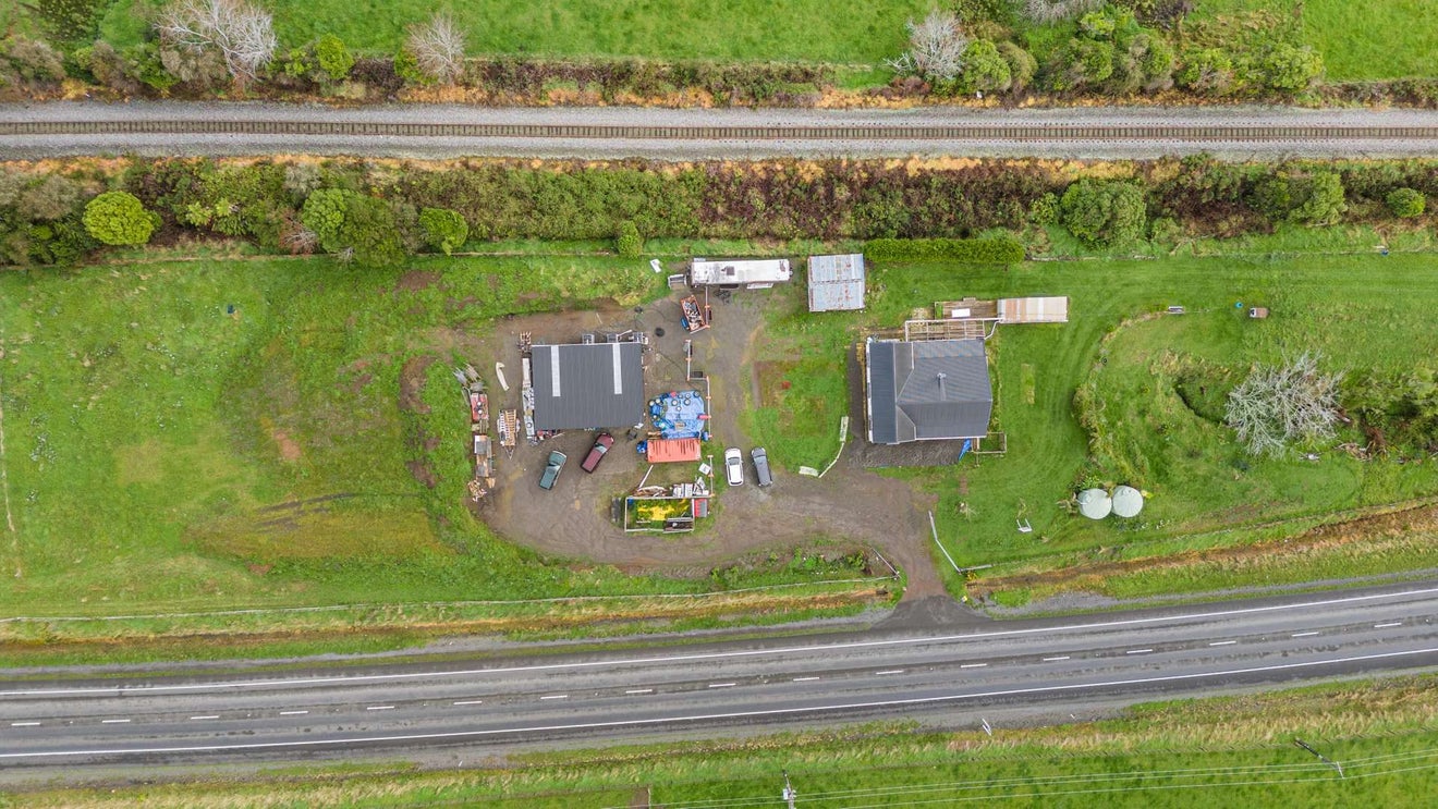 2634 Mountain Road, Tariki, Stratford - Carousel 2