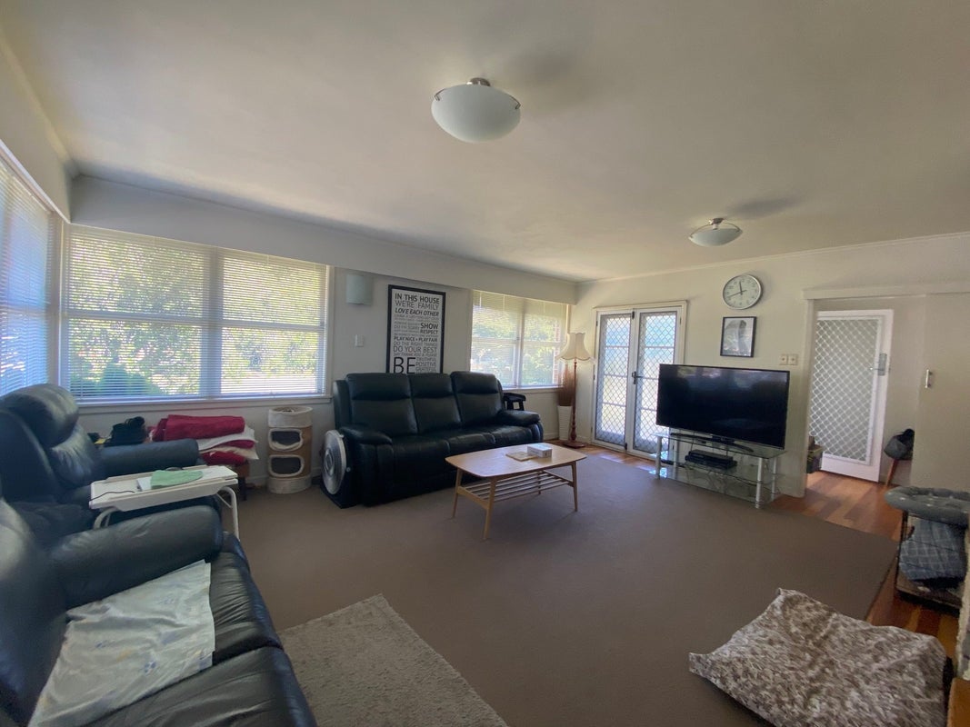 28 Queenwood Avenue, Queenwood, Hamilton - Carousel 2