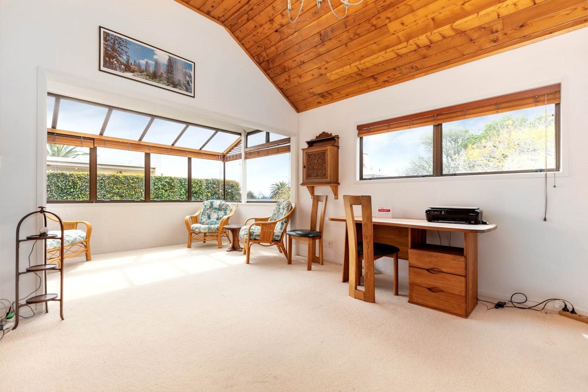 1/20 Hamilton Road, Herne Bay, Auckland - Carousel 2
