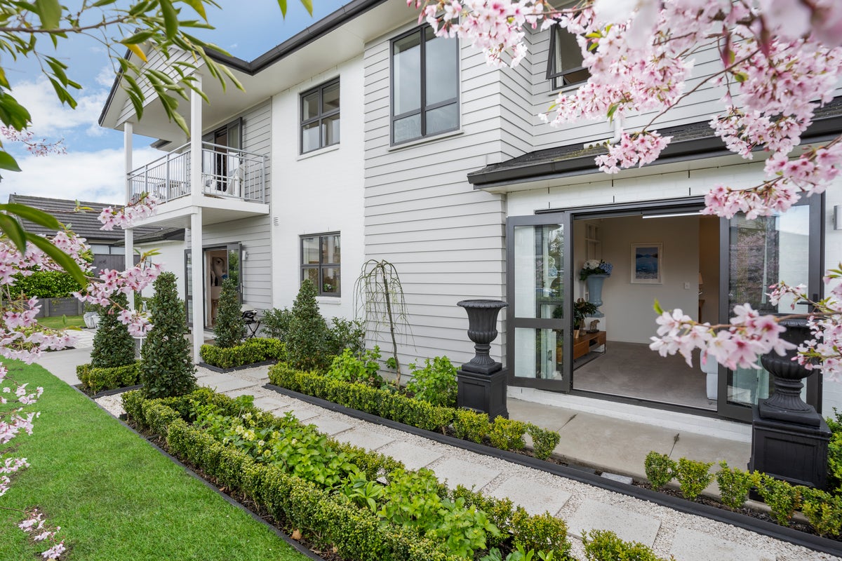 30 Kaimanawa Road, Karaka, Papakura - Carousel 1