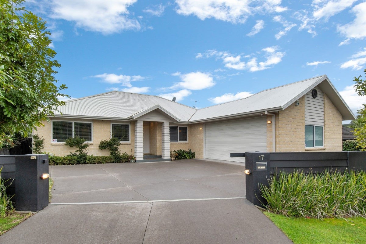 17 Merriman Place, Pyes Pa, Tauranga - Carousel 1